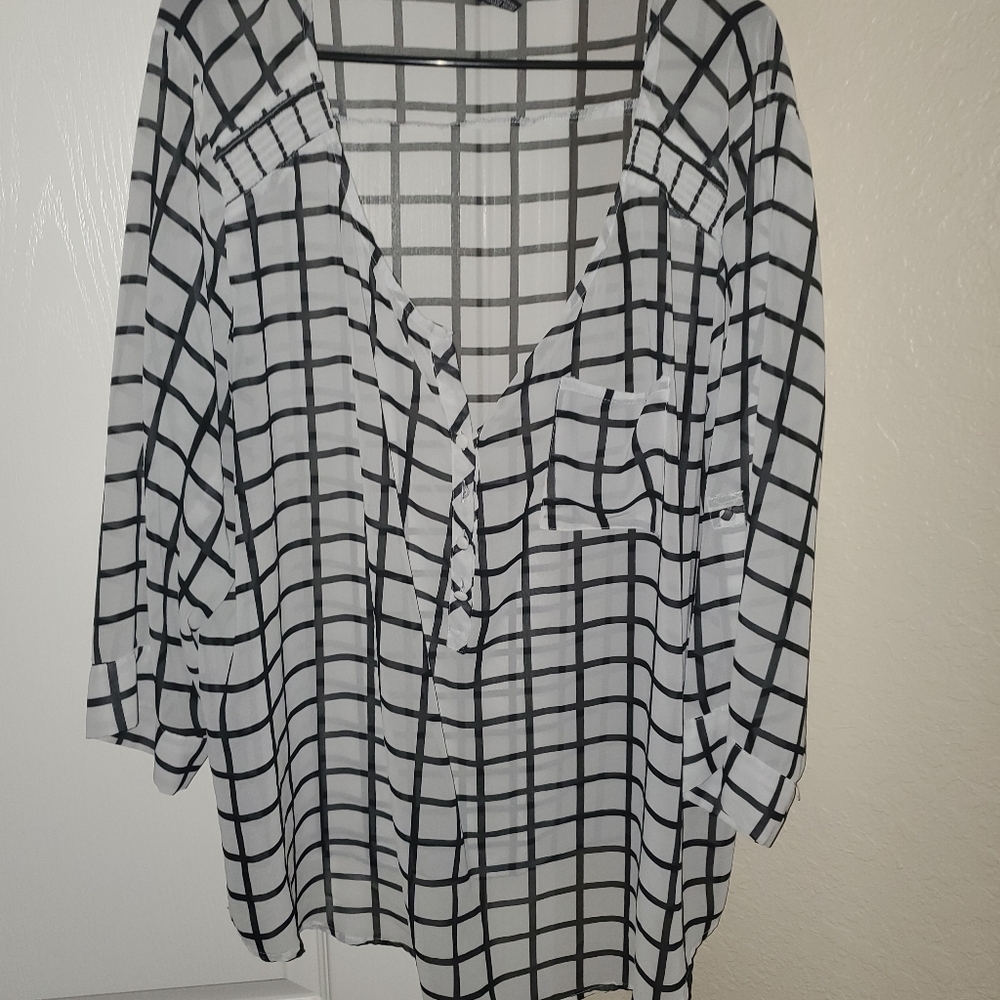 Clothes - Picture 7 of 16